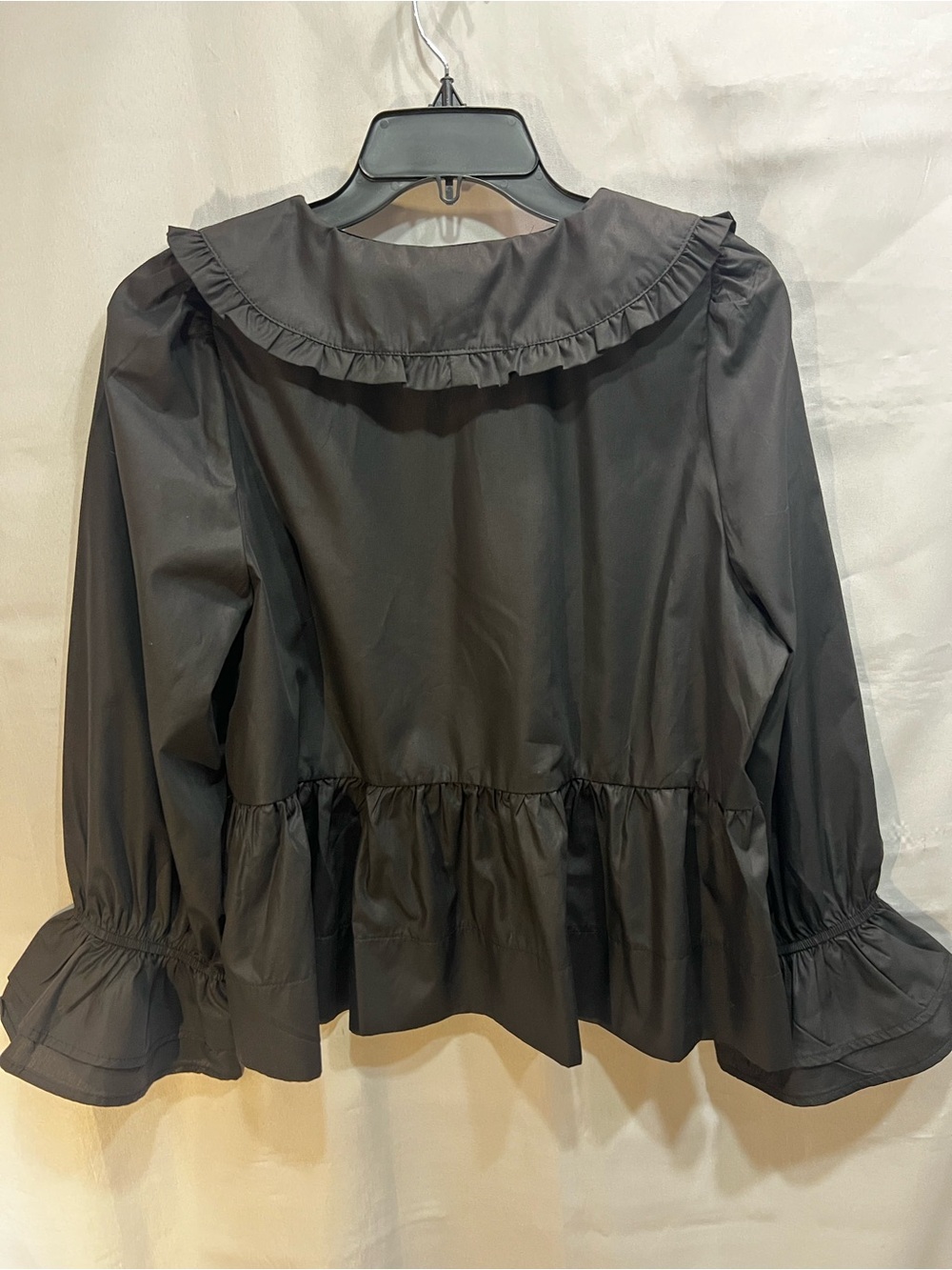 Entro Black Peplum Blouse Ruffle Sleeves Peter Pan Collar Bows Size L - Picture 2 of 7